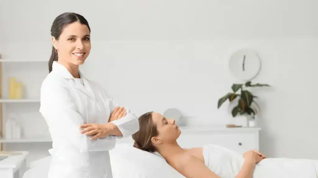 Posso fazer curso de limpeza de pele sem ser esteticista?