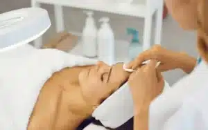 posso fazer curso de limpeza de pele sem ser esteticista?